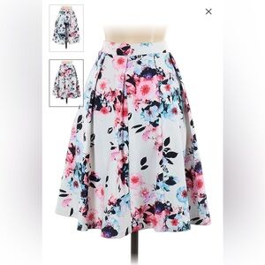 Adrienne Vittadini Floral Pleated Bell Skirt w/ Pockets - NWOT